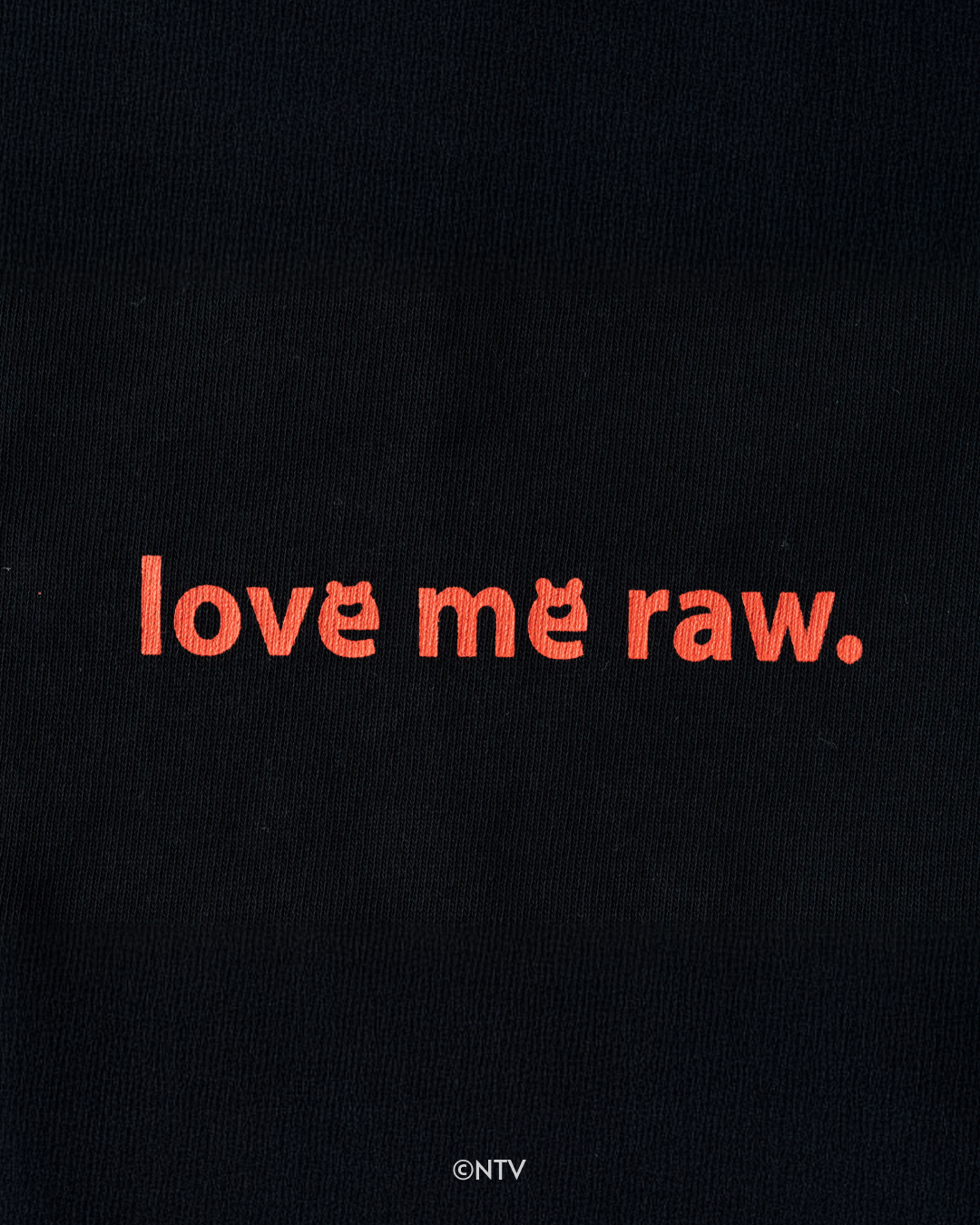 【らぶいーず×KWL】Love me raw. - Embroidery Tee(BLACK)